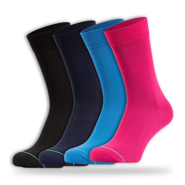 Vier Paar Tiger's Milk in Schwarz, Marine, Regatta-Blau und Weinrot